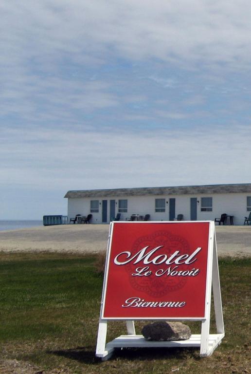 Motel Le Noroit L'Anse-au-Griffon Bagian luar foto