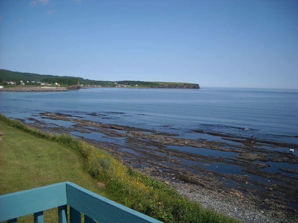 Motel Le Noroit L'Anse-au-Griffon Bagian luar foto
