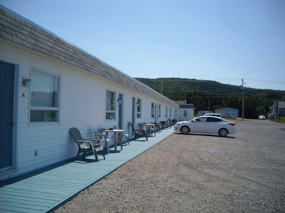 Motel Le Noroit L'Anse-au-Griffon Bagian luar foto